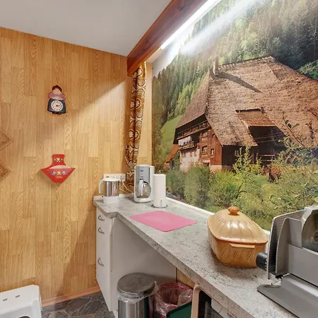Haus Am Wald アパート